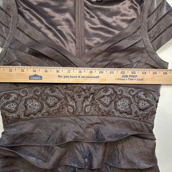 Adrianna Papell Occasional Tiered Ruffled Brown Metallic Gown Size 4 - Picture 4 of 7